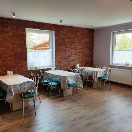 招待所 Pod Platanem 3*