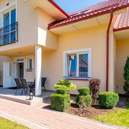 Guest house Pod Platanem Rowy (Pomerania)