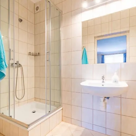 招待所 Pod Platanem 3*