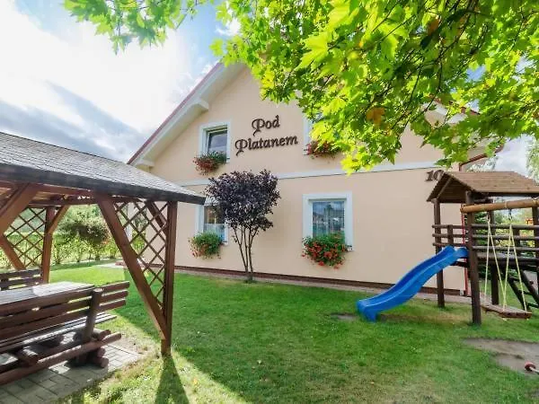 Pod Platanem Gasthof Rowy (Pomerania)